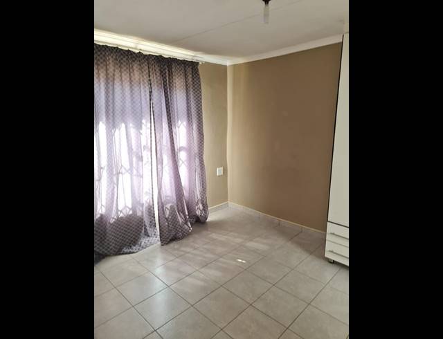 1 BEDROOM PROPERTY TO RENT IN MANIINI